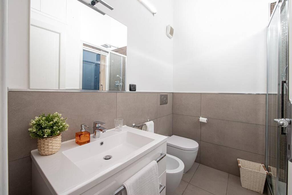 Chiara'S Place At Pantheon - Your Apt In Roma Exterior foto